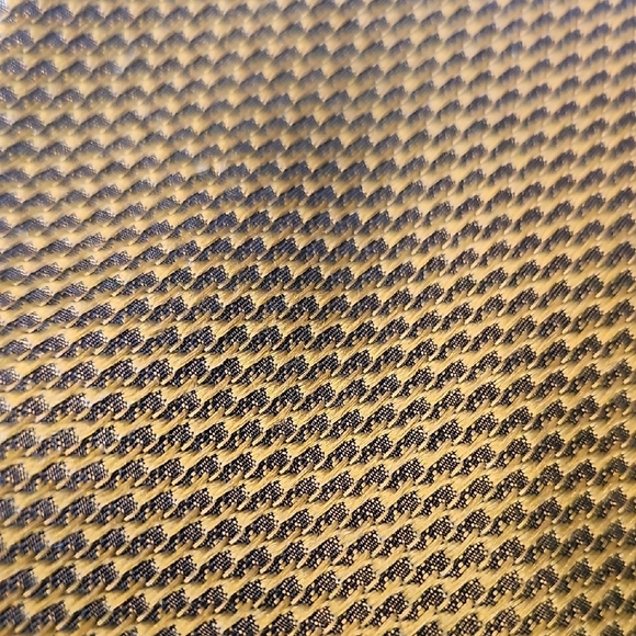 Elegant Gold Men's Tie High Sheen XL Size - Picture 4 of 9